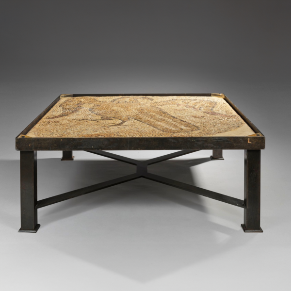 Table basse mosaïque tesselles marbre pierre motif aigle Antiquité tardive montée en table années 1980