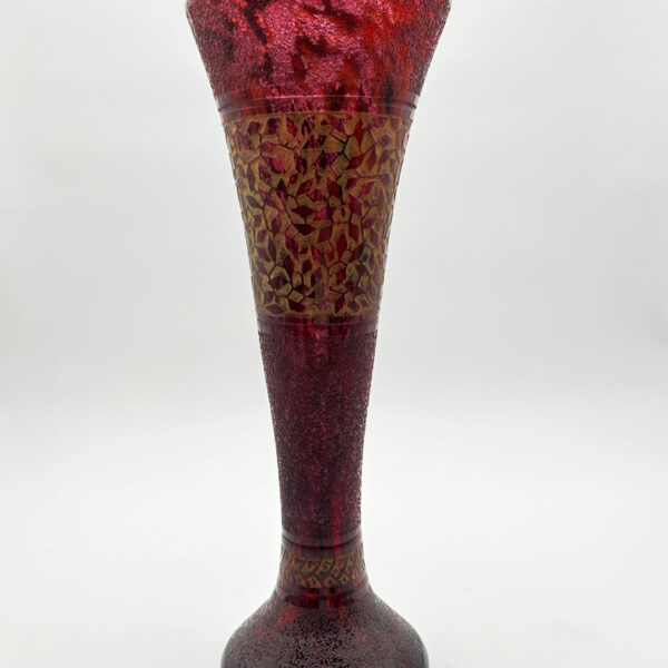 Vase cornet en verre mauve dégagé à l’acide, Daum Nancy, vers 1940, vue 2