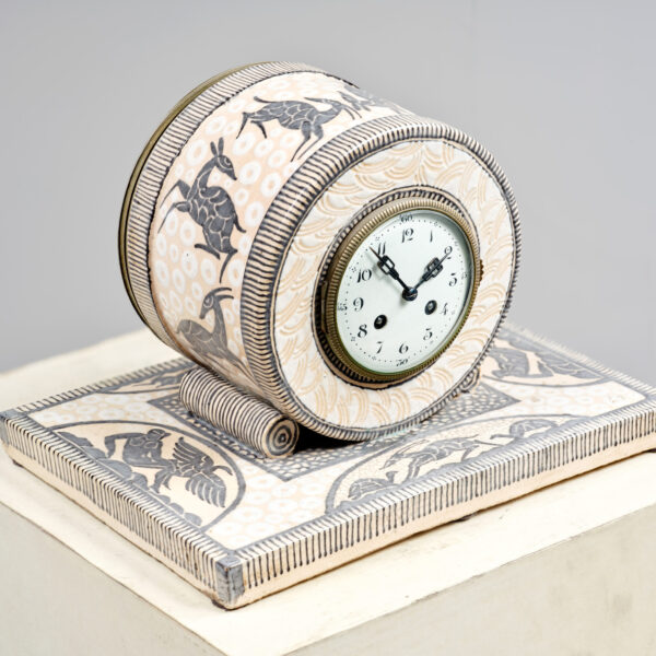 Pendule en céramique « Léda et le Cygne », Jean Mayodon (1893-1967), vers 1945, vue 3