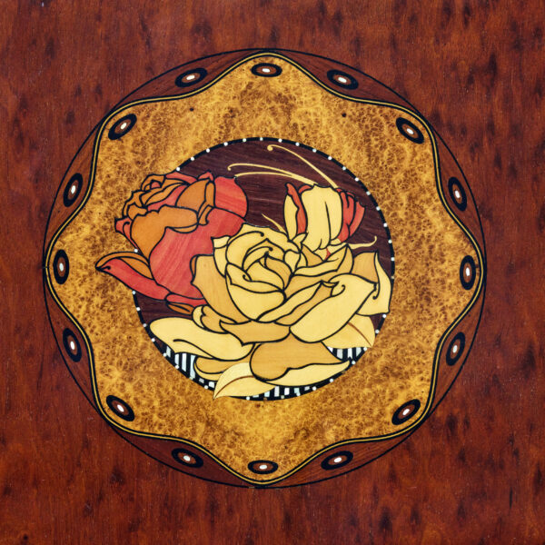Cabinet à trois portes en acajou et nacre, Maurice Dufrêne (1876-1955), vers 1925, vue 3