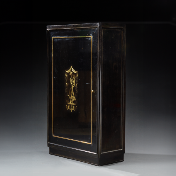 Jean Pascaud meuble laqué noir jonc bronze doré décor marqueté personnage mandoline vers 1940