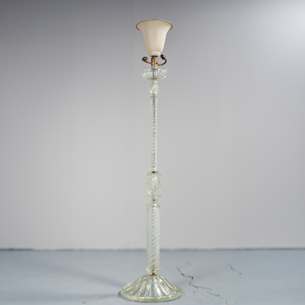 Lampadaire Seguso verre de Murano translucide irisé verre soufflé base tulipe fût balustre circa 1940–1949