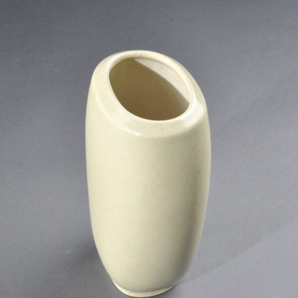 Suite de quatre vases en céramique bleue et crème, Pierre Fouquet (1909-2002), vers 1945, vue 16