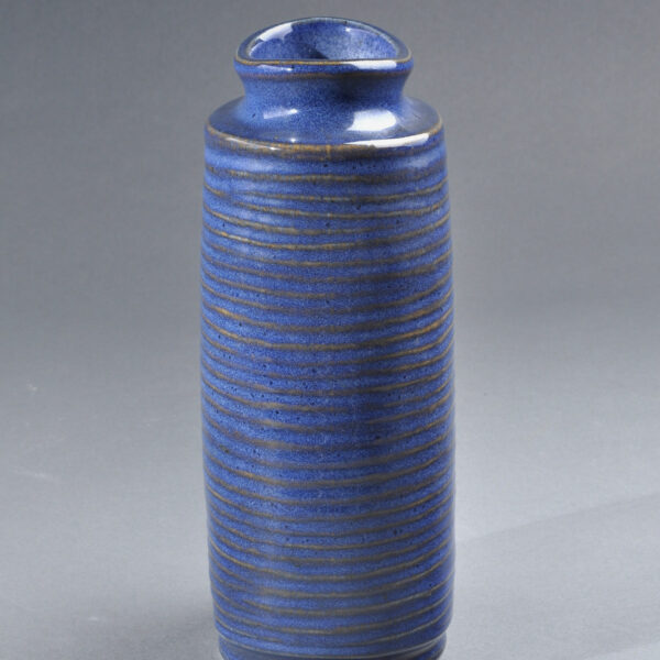 Suite de quatre vases en céramique bleue et crème, Pierre Fouquet (1909-2002), vers 1945, vue 11