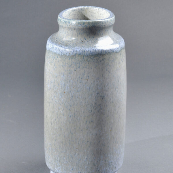 Suite de quatre vases en céramique bleue et crème, Pierre Fouquet (1909-2002), vers 1945, vue 7