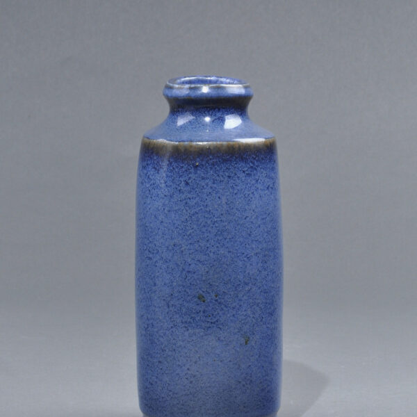 Suite de quatre vases en céramique bleue et crème, Pierre Fouquet (1909-2002), vers 1945, vue 4