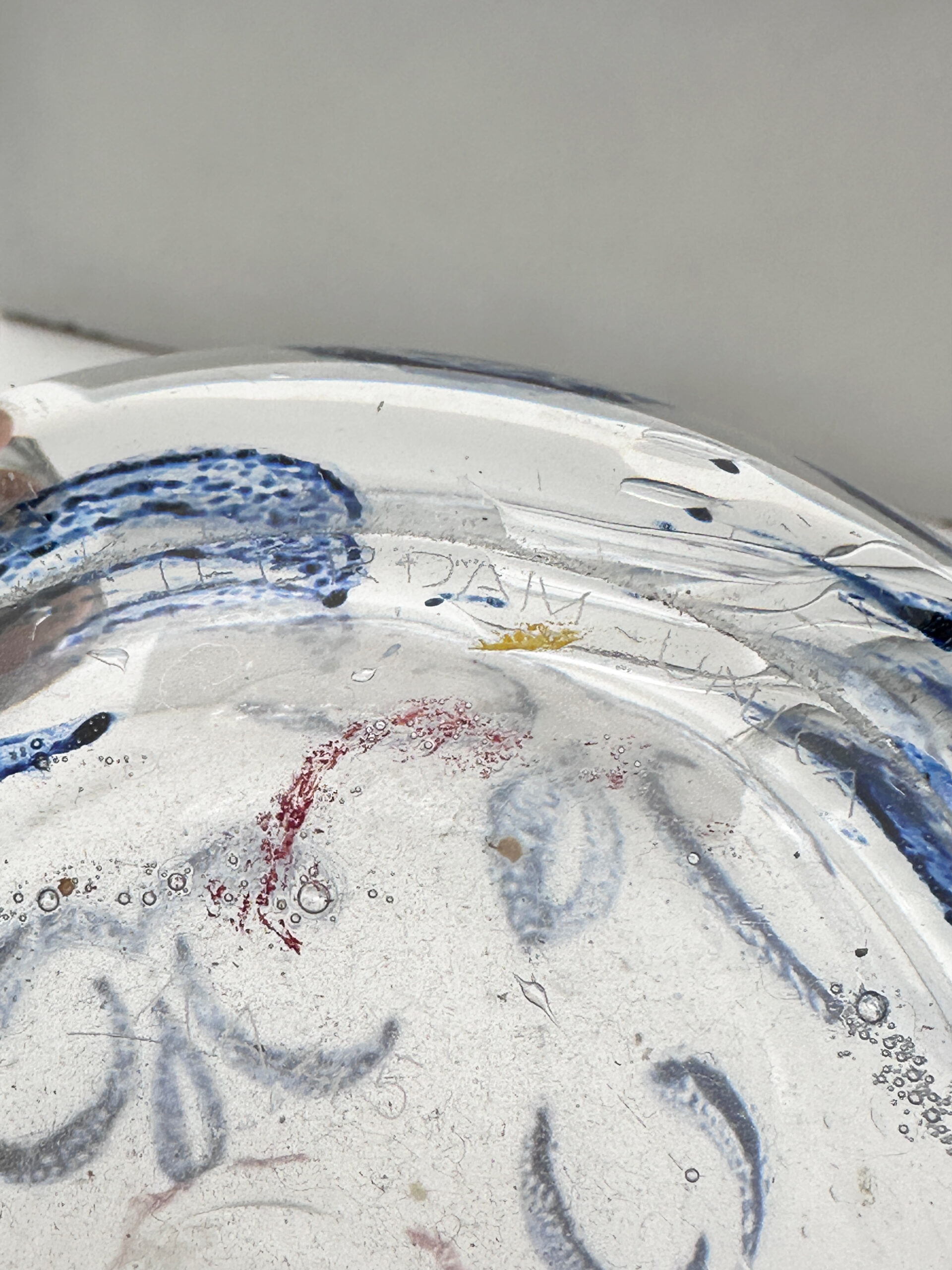 Vase Leerdam Unica cristal épais incolore air piégé décor fleurs de lys ca. 1949