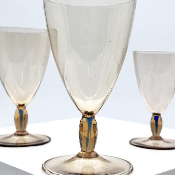 Service de verres et carafes en verre rose, Carlo Scarpa (1906-1978) pour MVM Cappellin, vue 4