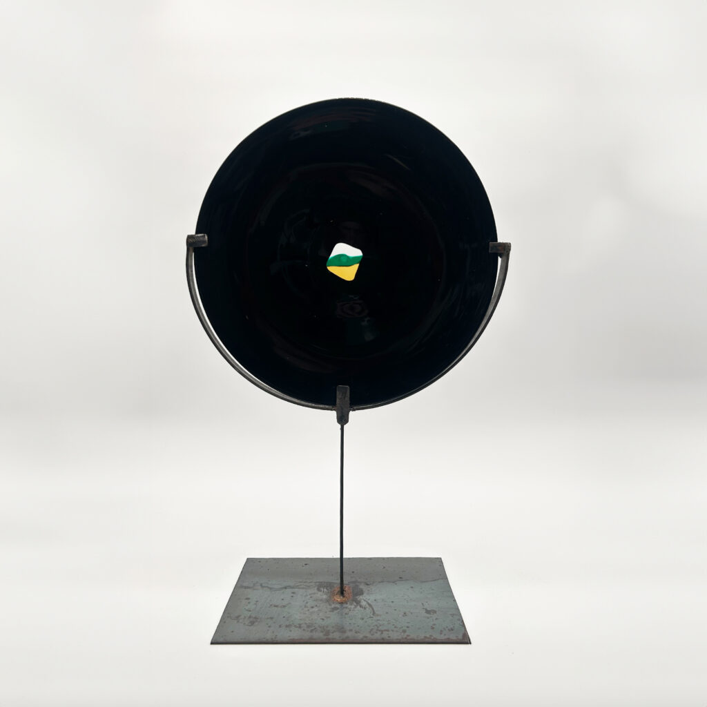 Dish in black glass with murrine, Luciano Gaspari (1913-2007) for Salviati, circa 1966