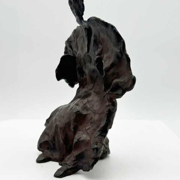 Personnage assis en bronze, Josette Rispal (née en 1946), fonte Susse, vue 4