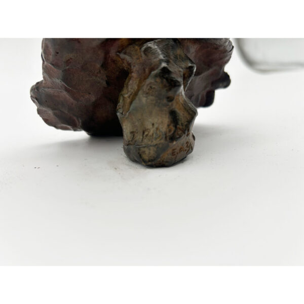 Personnage assis en bronze, Josette Rispal (née en 1946), fonte Susse, vue 5