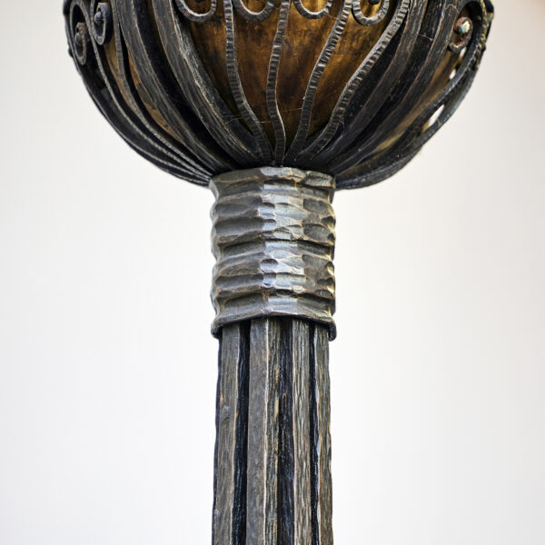 Suspension en fer forgé et verre marmoréen, attribuée à Henri Fournet et Schneider, vers 1925, vue 2