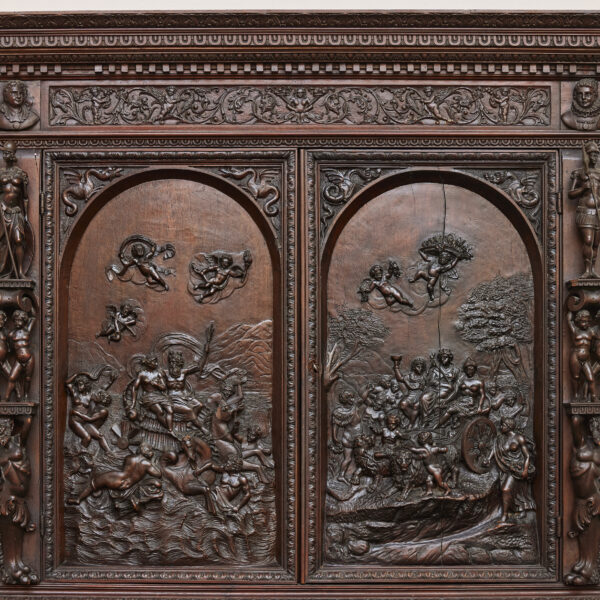 Armoire à deux corps en noyer sculpté de soldats et de rois, XVIIe-XIXe siècle, vue 10