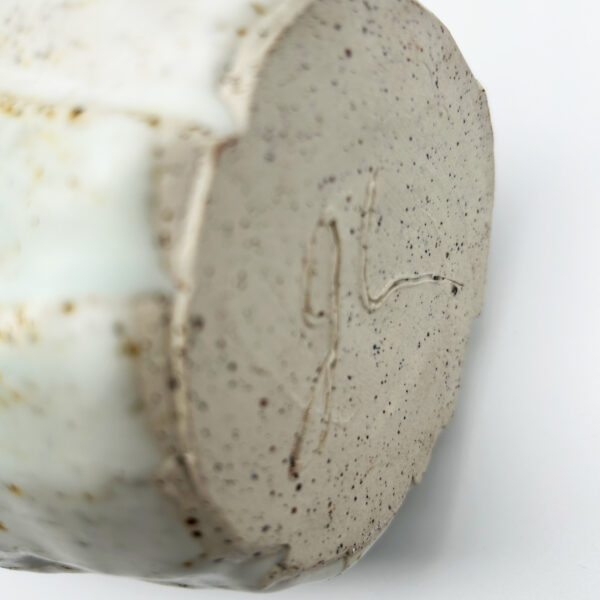 “Coral” vase in white glazed ceramic, Jessie Lim (b. 1954), circa 1990, view 6