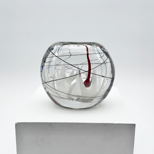 Vase Aquarium Lindstrand Kosta verre translucide inclusions rouge blanc noir ca. 1950