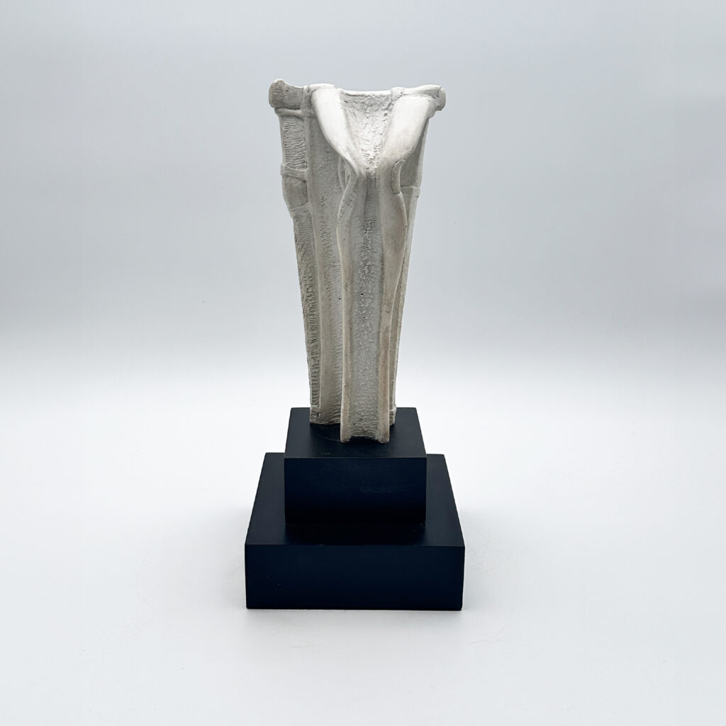 Sculpture « Le Mystère » en plâtre original, Leonardo Delfino (1928-2022), 1986
