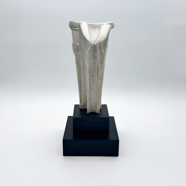 Leonardo Delfino Le Mystère 1986 plâtre version originale avant fonte 30 × 14 × 10 cm