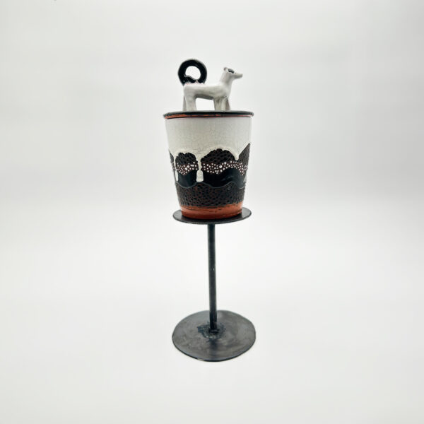 Boîte Primavera Manufacture CAB céramique couvercle crispé émaillé décor chien ronde-bosse vers 1928