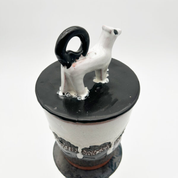 Covered ceramic box with a dog, Primavera and CAB Bordeaux, circa 1928, view 3