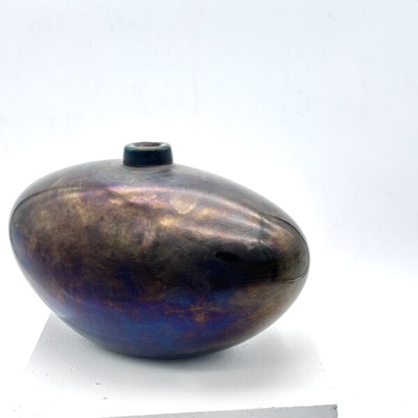 Vase oblong en verre soufflé noirci, Massimo Micheluzzi (né en 1957), Murano, 2006, vue 2