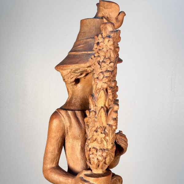 Grande sculpture en terre cuite « Femme au chapeau », Colette Gueden (1905-2000), vers 1940, vue 4