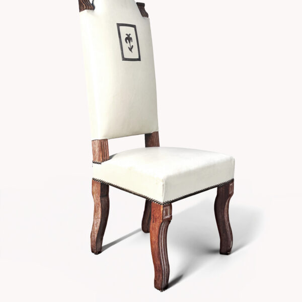 Suite de dix chaises à haut dossier en chêne cérusé, Félix Davin (1902-1976), vers 1940, vue 3