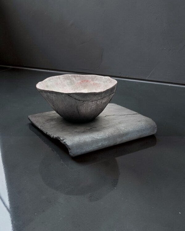 Coupe et son dormant en raku