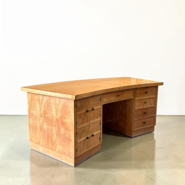 Bureau aux lignes courbes en placage de bois clair, Jacques Adnet (1900-1984), vers 1940, vue 2