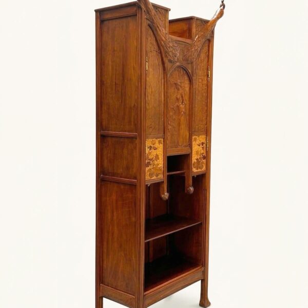 Cabinet sculpté en noyer, Henry Parayre (1879-1970), 1903, vue 4