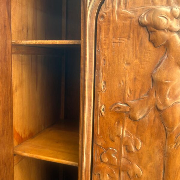 Cabinet sculpté en noyer, Henry Parayre (1879-1970), 1903, vue 6