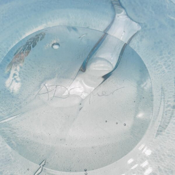 Grand bol « Unica » en verre soufflé bleu clair, A.D. Copier (1901-1991) pour Leerdam, 1958, vue 4