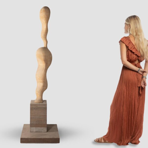 Sculpture abstraite en disques de bois empilés sur base en bois, Michel Bérard (1933-2020), vers 1970, vue 2