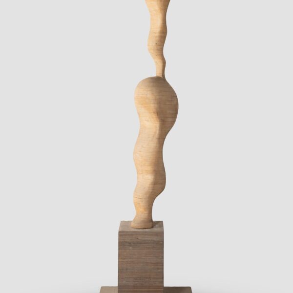 Sculpture abstraite en disques de bois empilés sur base en bois, Michel Bérard (1933-2020), vers 1970, vue 3